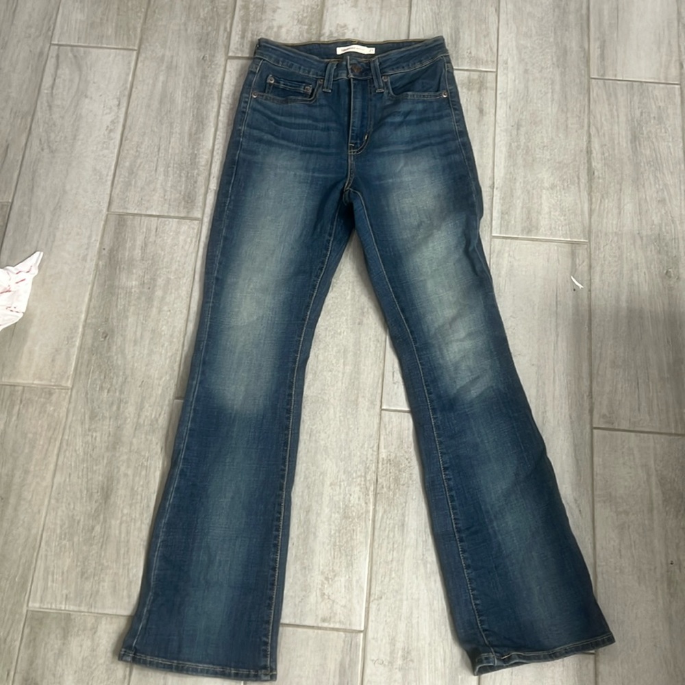 Levi’s 725 High Rise Boot Cut size 27